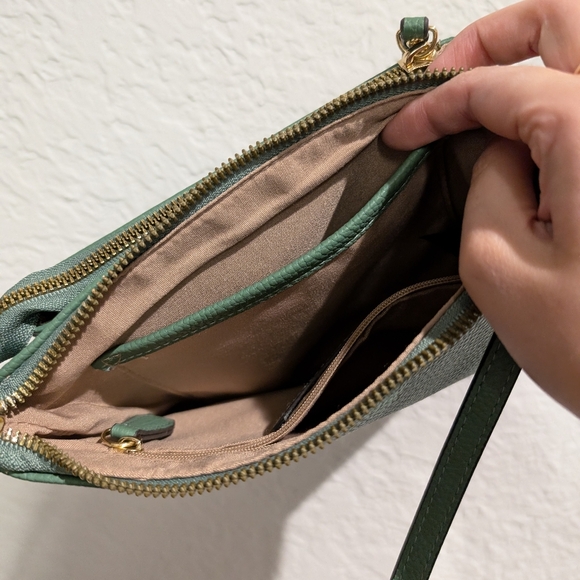 Nanette Lepore Versatile Lightweight Sage Green Color Crossbody Bag - Picture 4 of 12